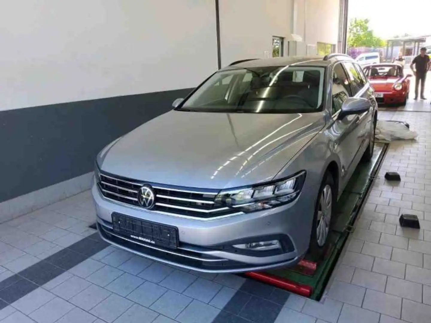 Volkswagen Passat Variant 2.0 TDI 4M DSG Business LED Kam. Argent - 2