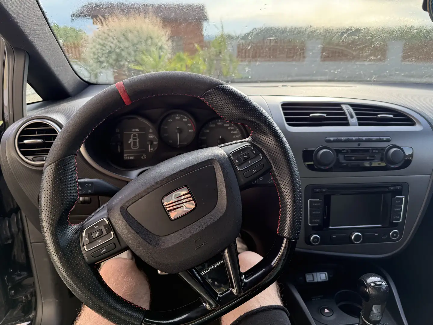 SEAT Leon Cupra R 2,0 TSI - 1
