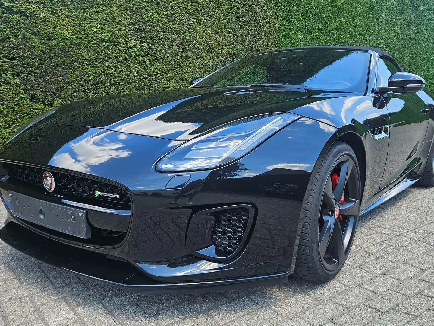 Jaguar F-Type F-Type Cabriolet 2.0 i4 R-Dynamic Noir - 1