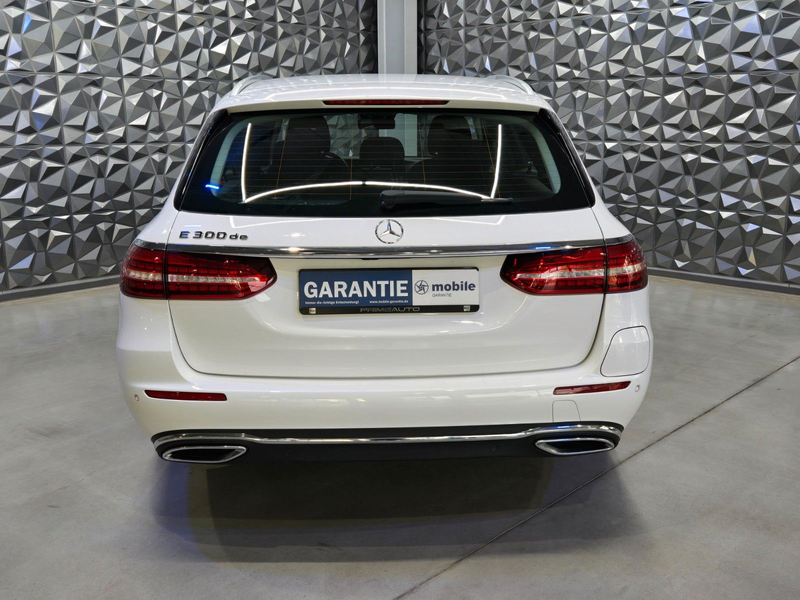 Mercedes-Benz E 300 de T Avantgarde MBUX*SPURPAKET*KEYLESS*LED* — photo 6