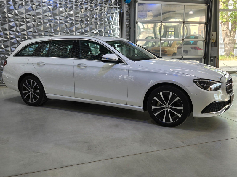 Mercedes-Benz E 300 de T Avantgarde MBUX*SPURPAKET*KEYLESS*LED* — photo 4