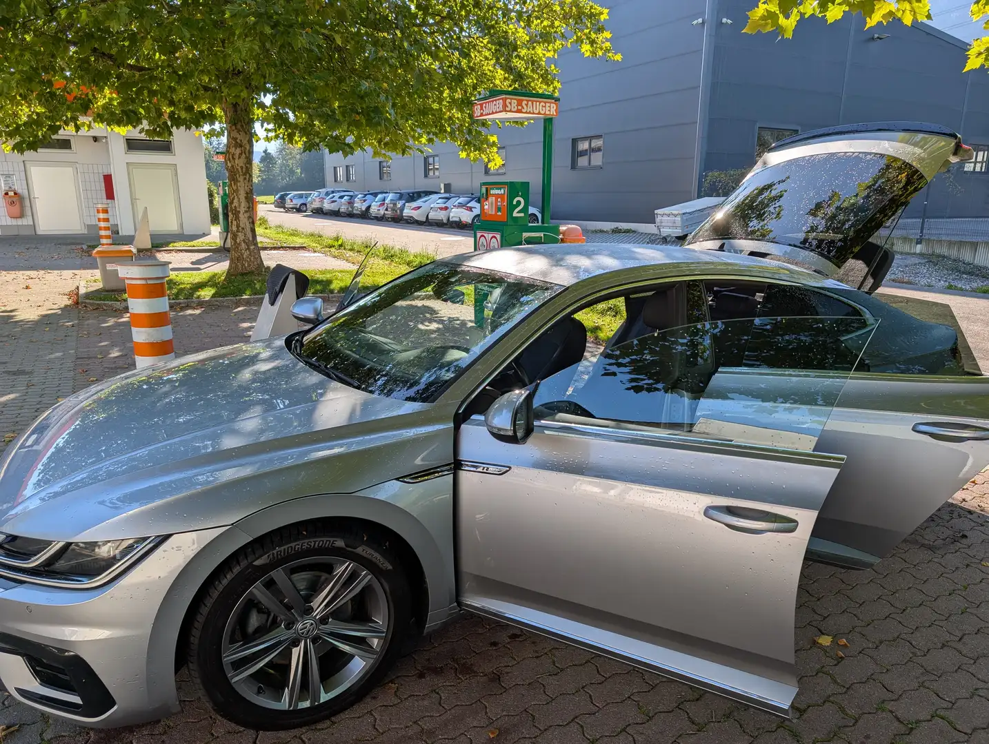 Volkswagen Arteon Arteon 2,0 TDI SCR R-Line DSG R-Line Silber - 1