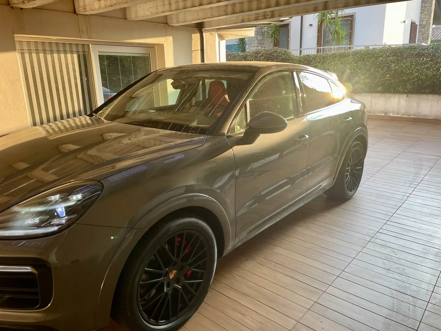 Porsche Cayenne Coupè Gts - 2