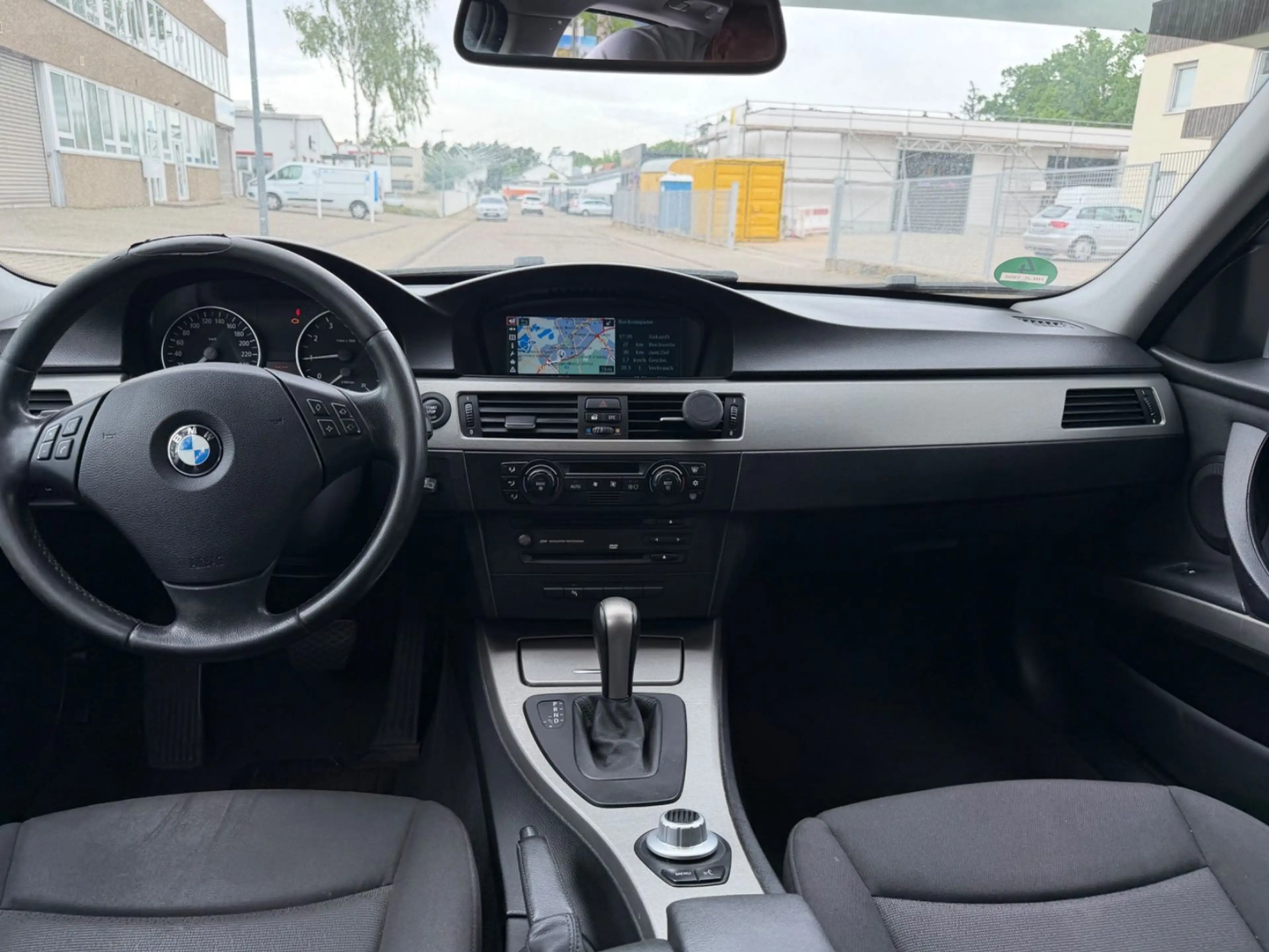 BMW 325 i 3 Limousine Automatik TÜV NEU & Garantie!!! — photo 12