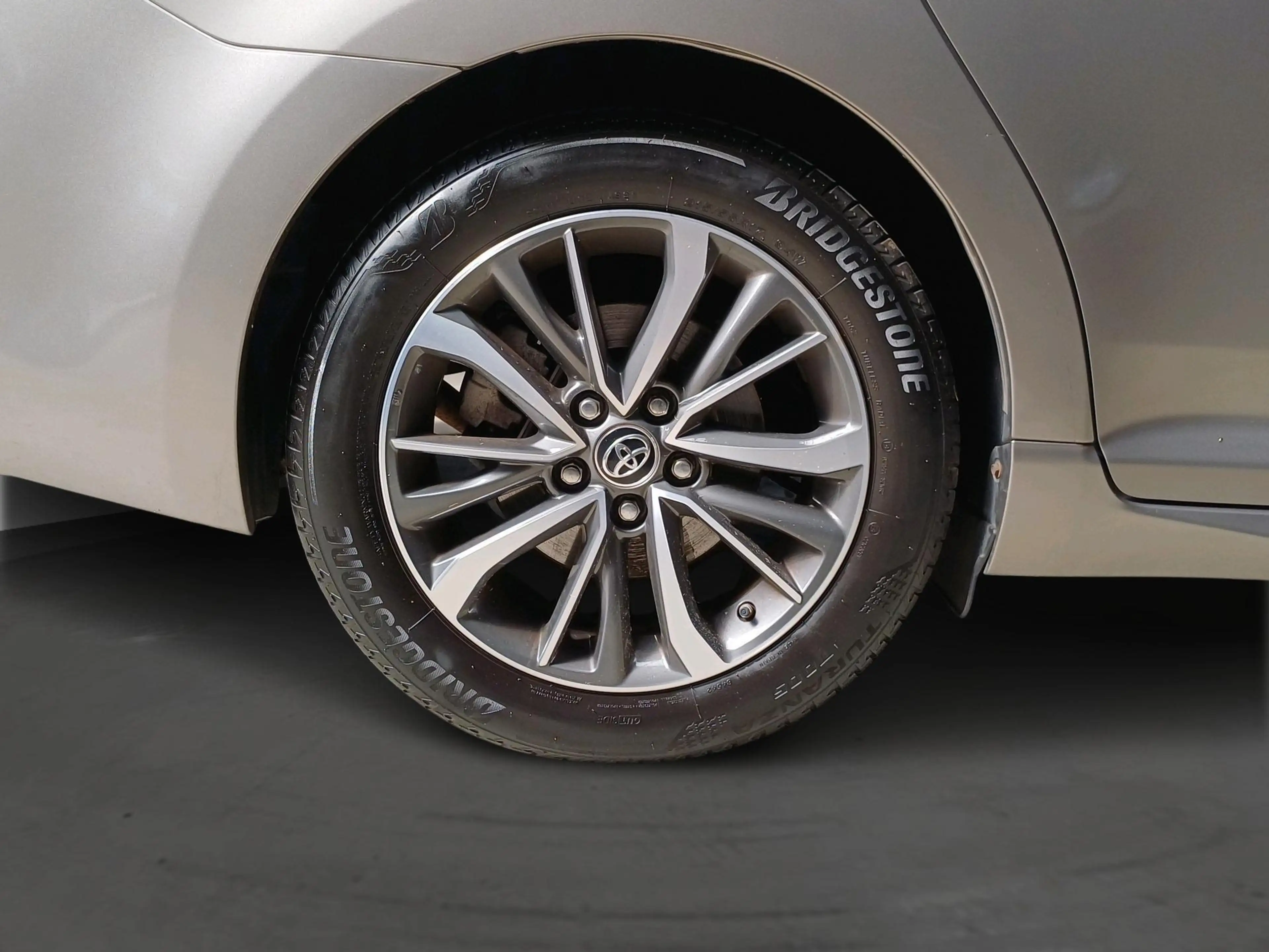Toyota Avensis Sedan 1.8 Valvematic Multidrive S Comfort — photo 6