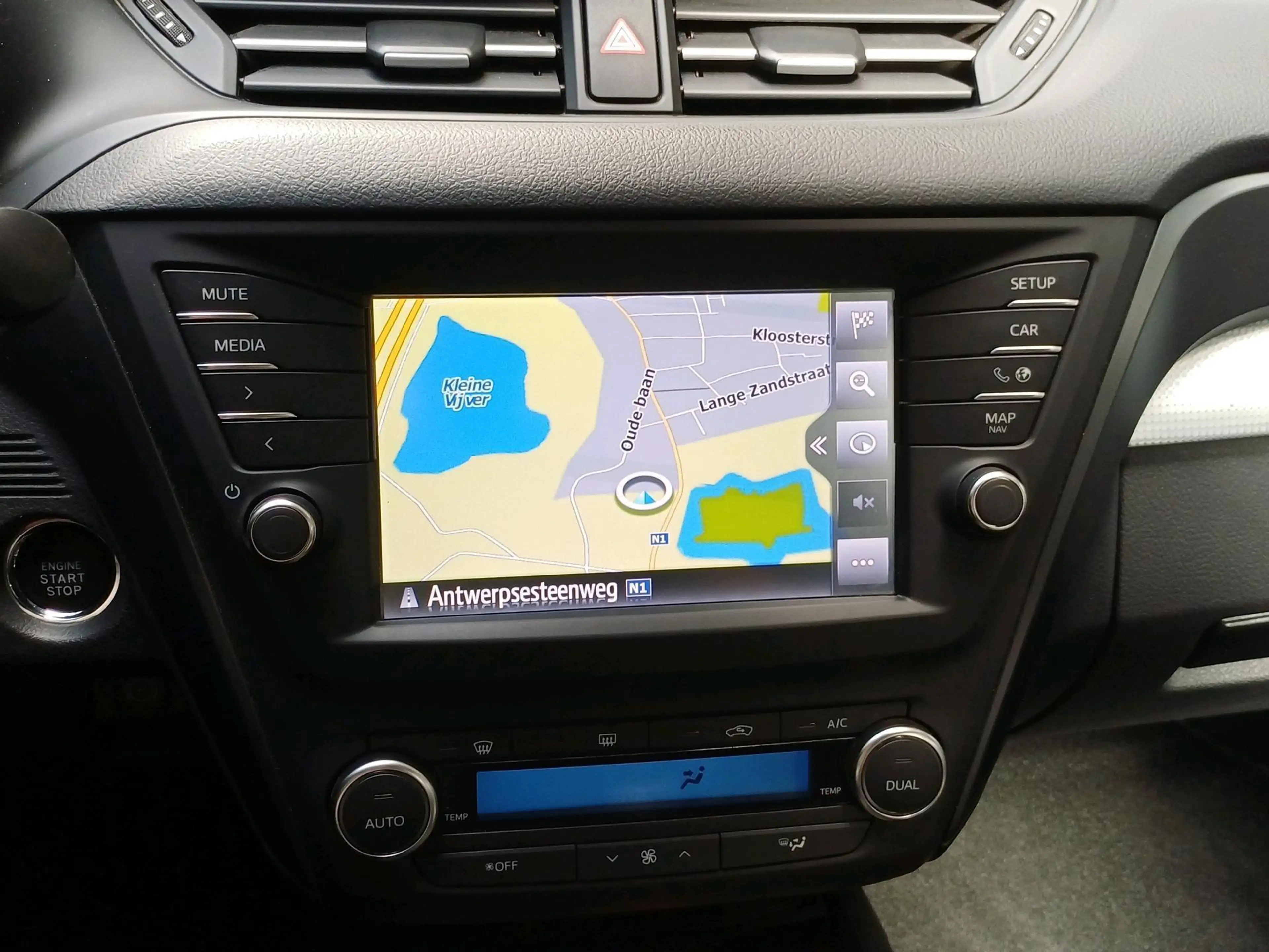 Toyota Avensis Sedan 1.8 Valvematic Multidrive S Comfort — photo 12