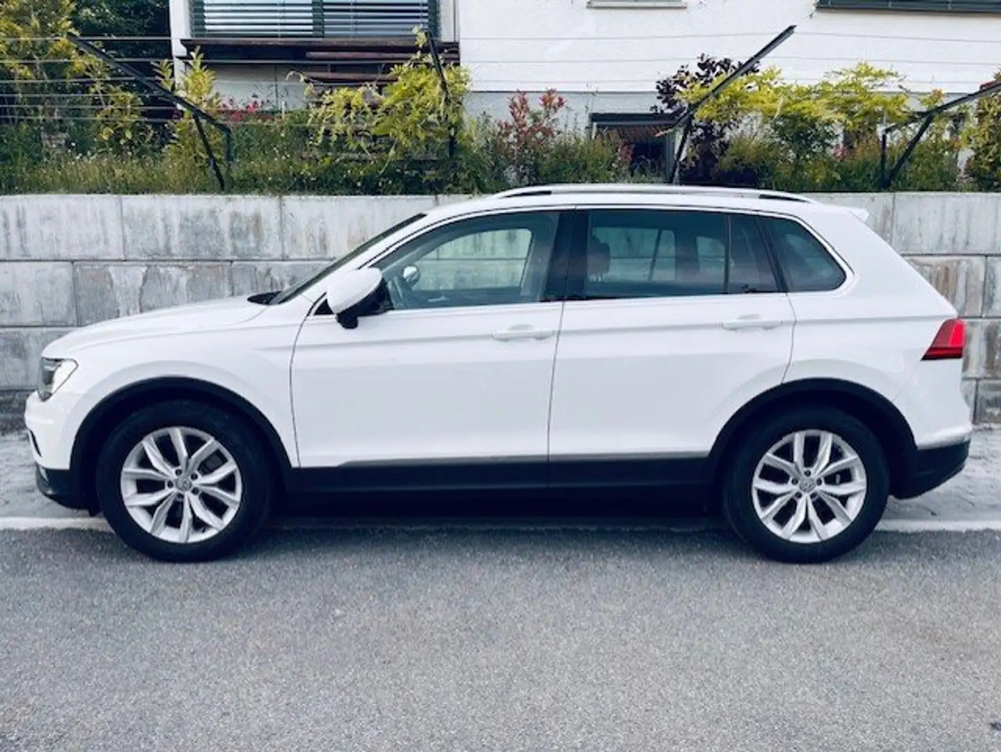 Volkswagen Tiguan Tiguan Diesel 2.0 TDI SCR 4Motion DSG Highline Weiß - 2