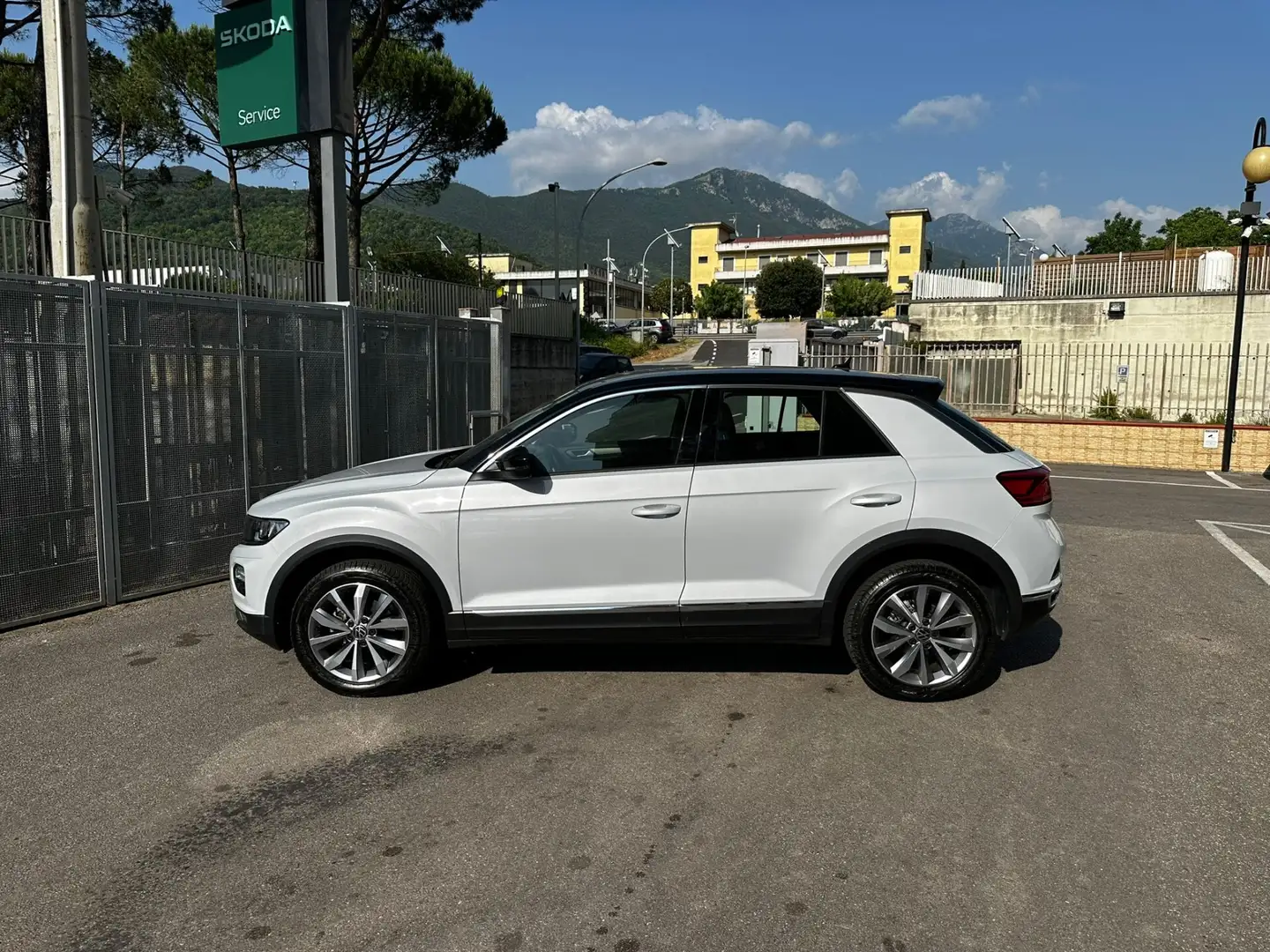 Volkswagen T-Roc 1.0 TSI Business BlueMotion Technology Bianco - 2