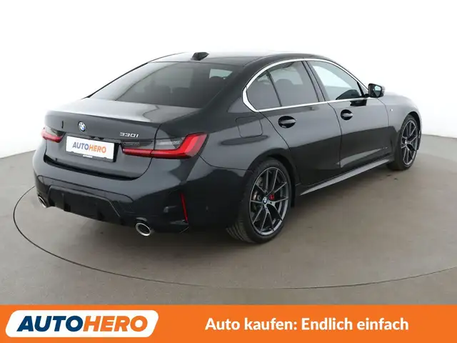 BMW 3 Series view 6
