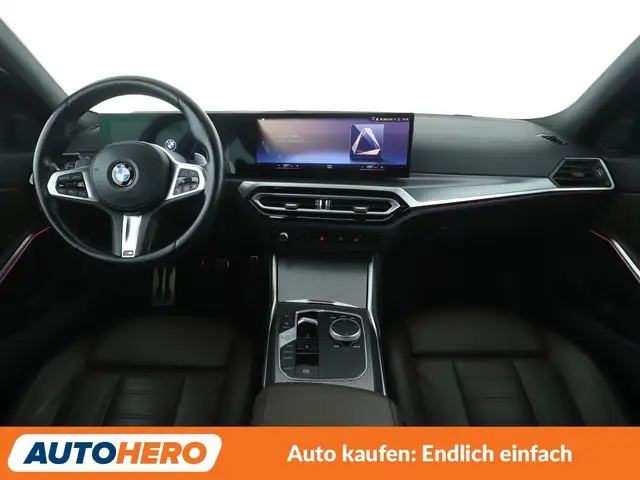 BMW 3 Series view 12