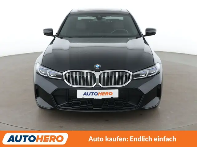 BMW 3 Series view 9