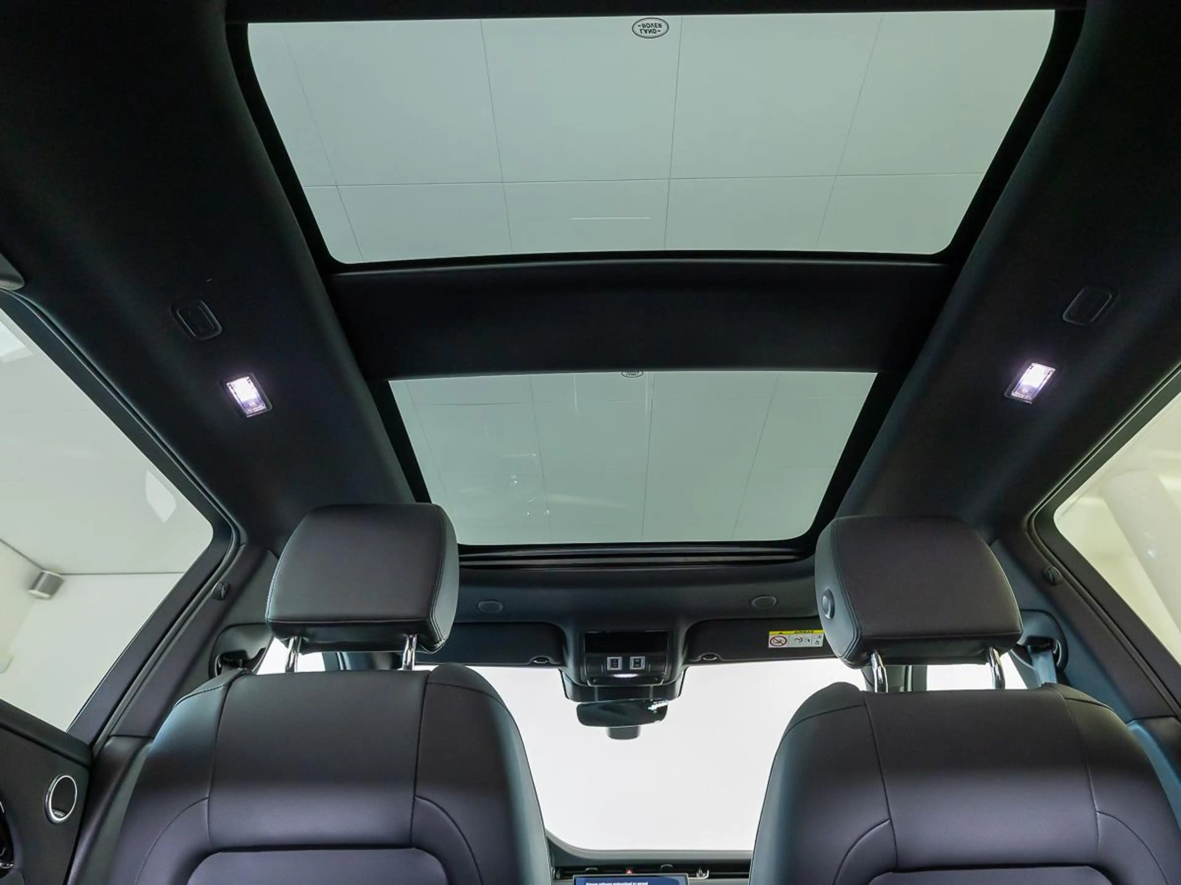 Land Rover Range Rover Evoque 1.5 P270e PHEV AWD SE Dynamic Edition l Cold Clima — photo 12