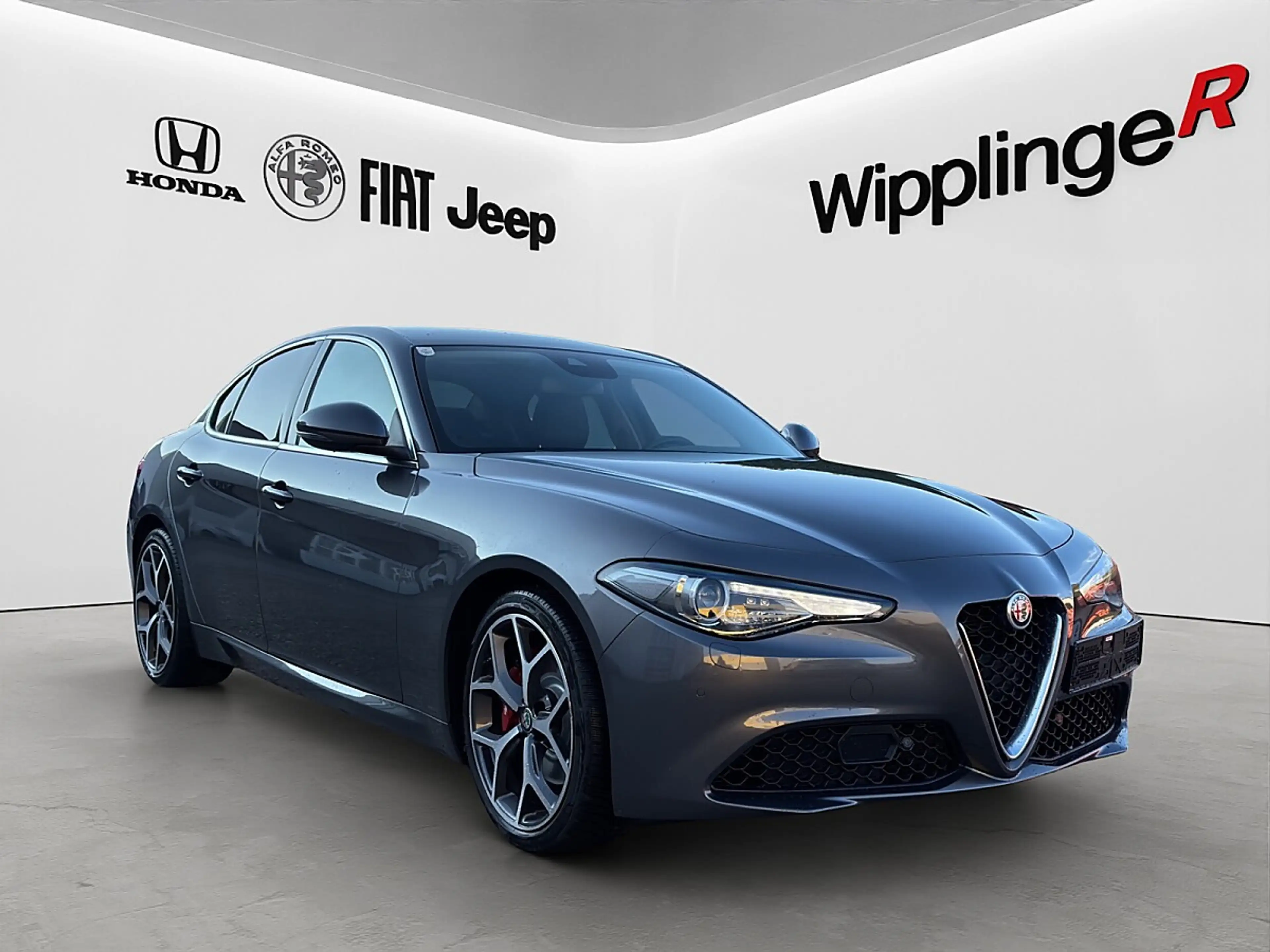 Alfa Romeo Giulia Ti 2,2 16V 190 AT8 — photo 7