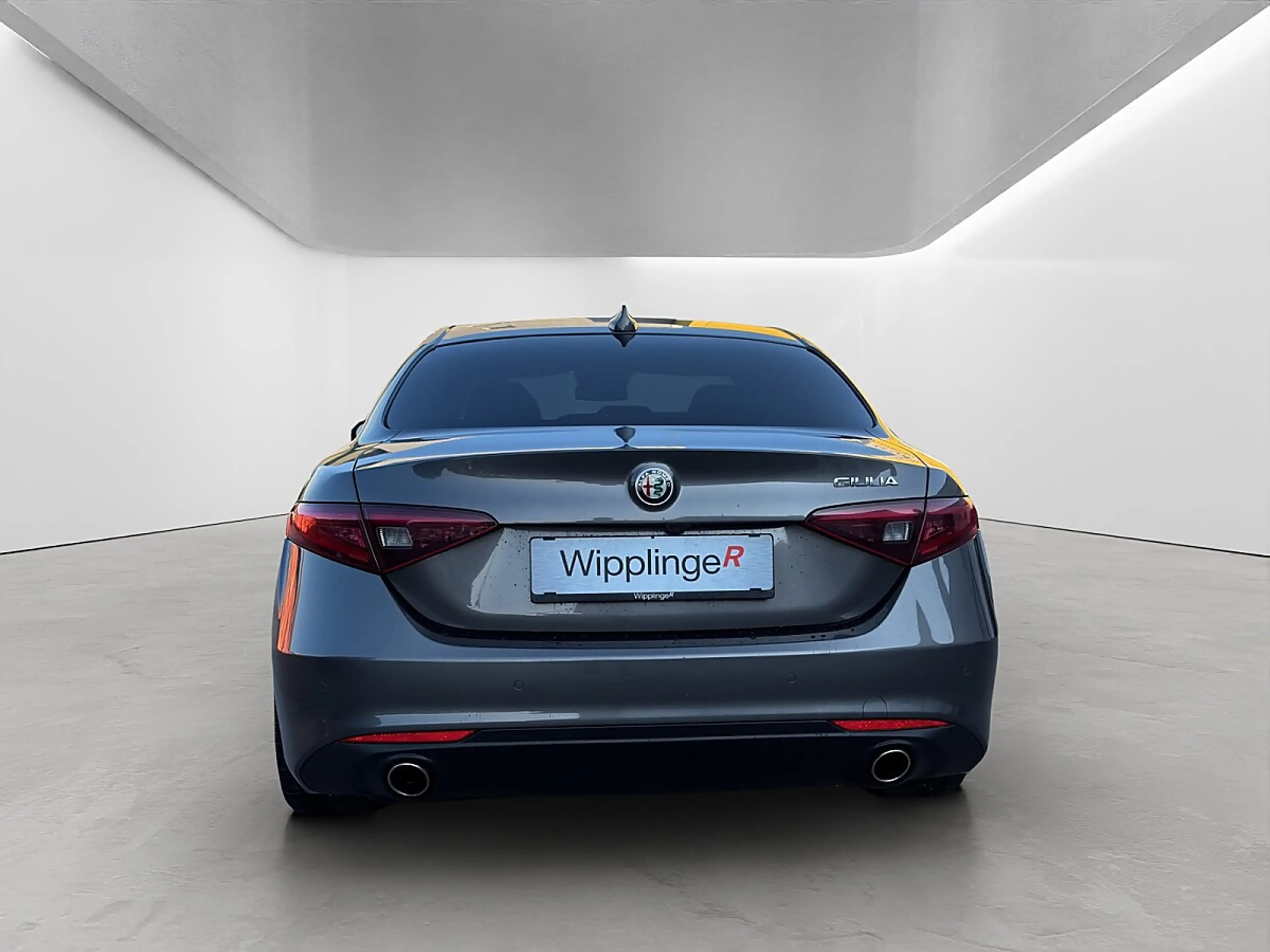 Alfa Romeo Giulia Ti 2,2 16V 190 AT8 — photo 5