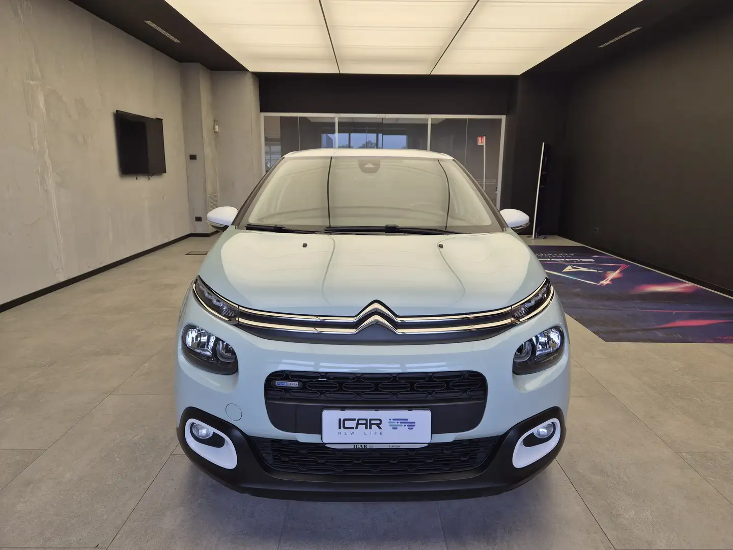 Citroen C3 1.2 PureTech Shine Bianco - 2