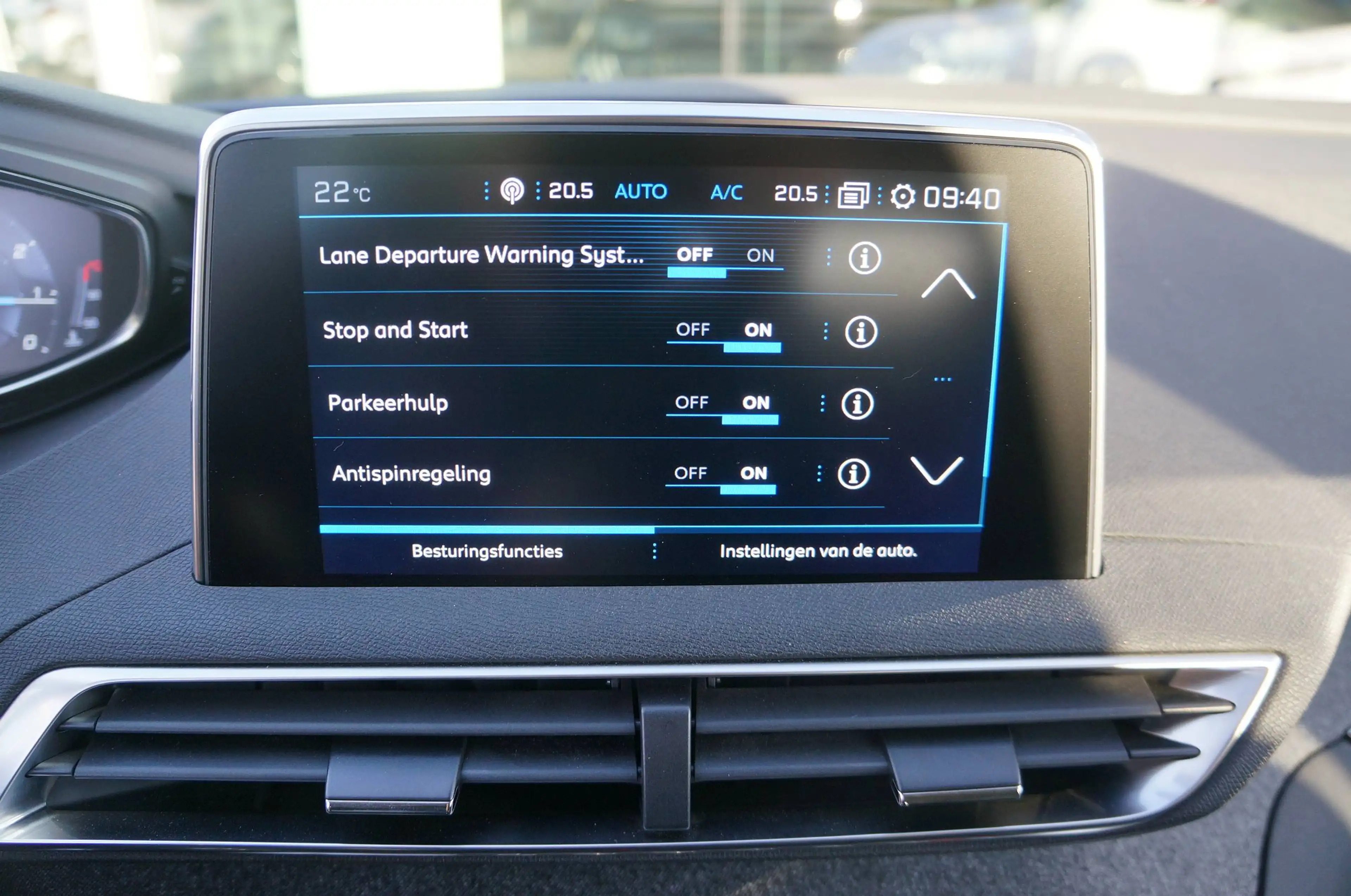 Peugeot 3008 3008 1.2 PureTech Allure (EU6.2) — photo 14