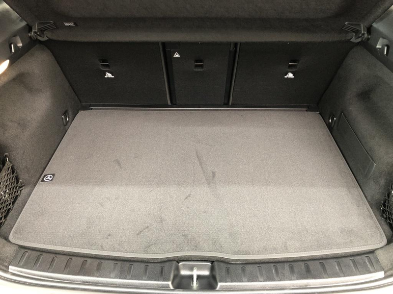 Mercedes-Benz GLA 200 AMG+ILS+MBUX+MBeam+Night+AHK+Pano+SHD — photo 14