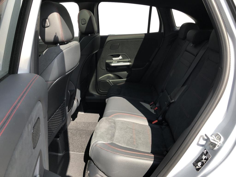 Mercedes-Benz GLA 200 AMG+ILS+MBUX+MBeam+Night+AHK+Pano+SHD — photo 9
