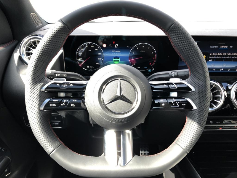 Mercedes-Benz GLA 200 AMG+ILS+MBUX+MBeam+Night+AHK+Pano+SHD — photo 12