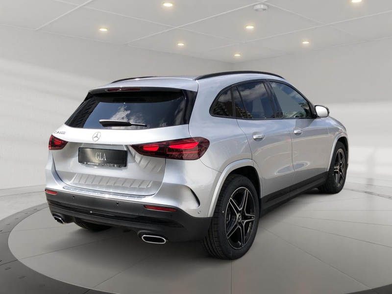 Mercedes-Benz GLA 200 AMG+ILS+MBUX+MBeam+Night+AHK+Pano+SHD — photo 4