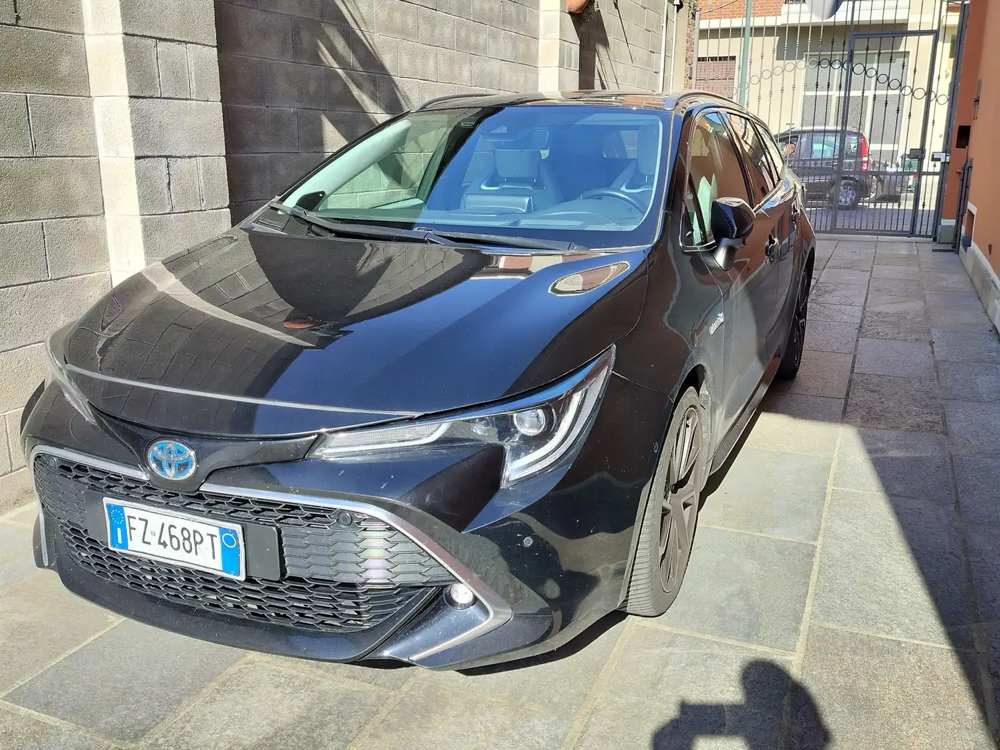 Toyota Corolla Corolla Touring Sports 2.0h Lounge 184cv Noir - 1