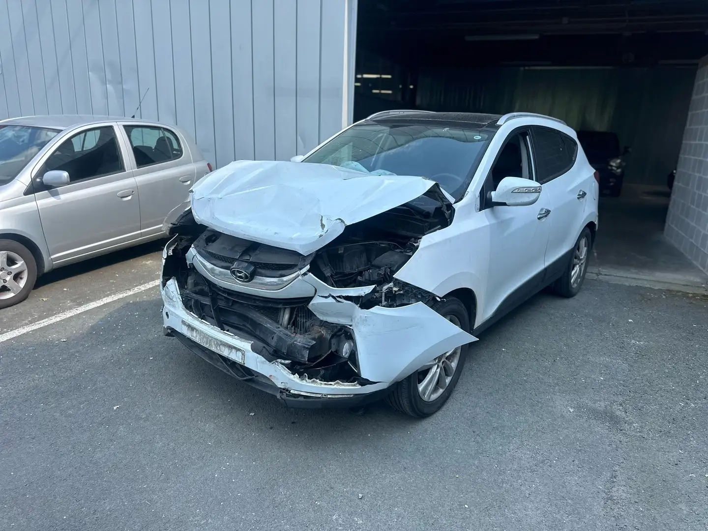 Hyundai iX35 2.0 CRDi 4WD Executive DPF Blanc - 1
