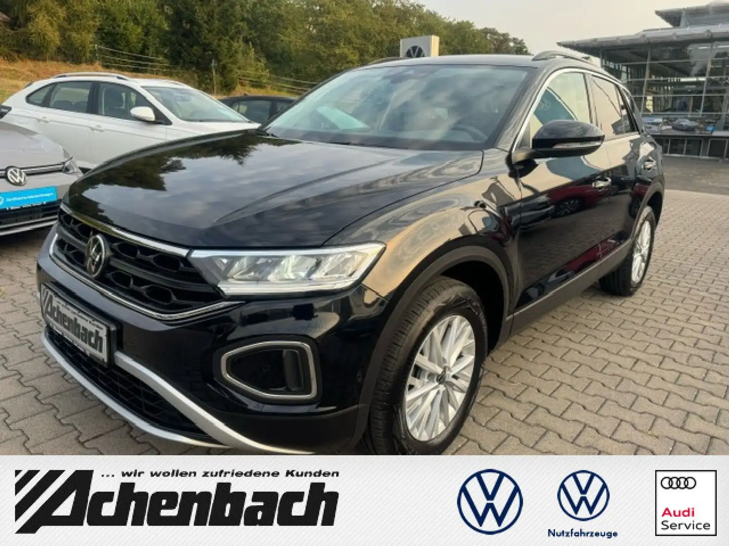 Volkswagen T-Roc Life 1.5 TSI DSG, LED, Navi, Rear View, AHK Negro - 1