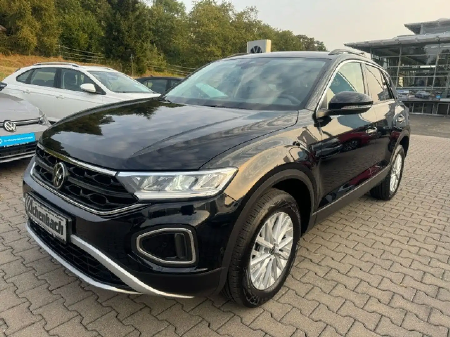 Volkswagen T-Roc Life 1.5 TSI DSG, LED, Navi, Rear View, AHK Negro - 2