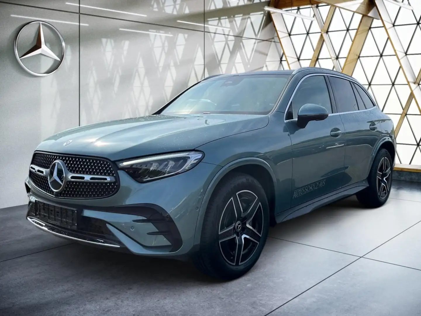 Mercedes-Benz GLC 220 d 4MATIC AMG Pano*AHK*EasyPack*LenkradHz Silber - 2