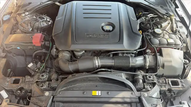 Jaguar XF view 15