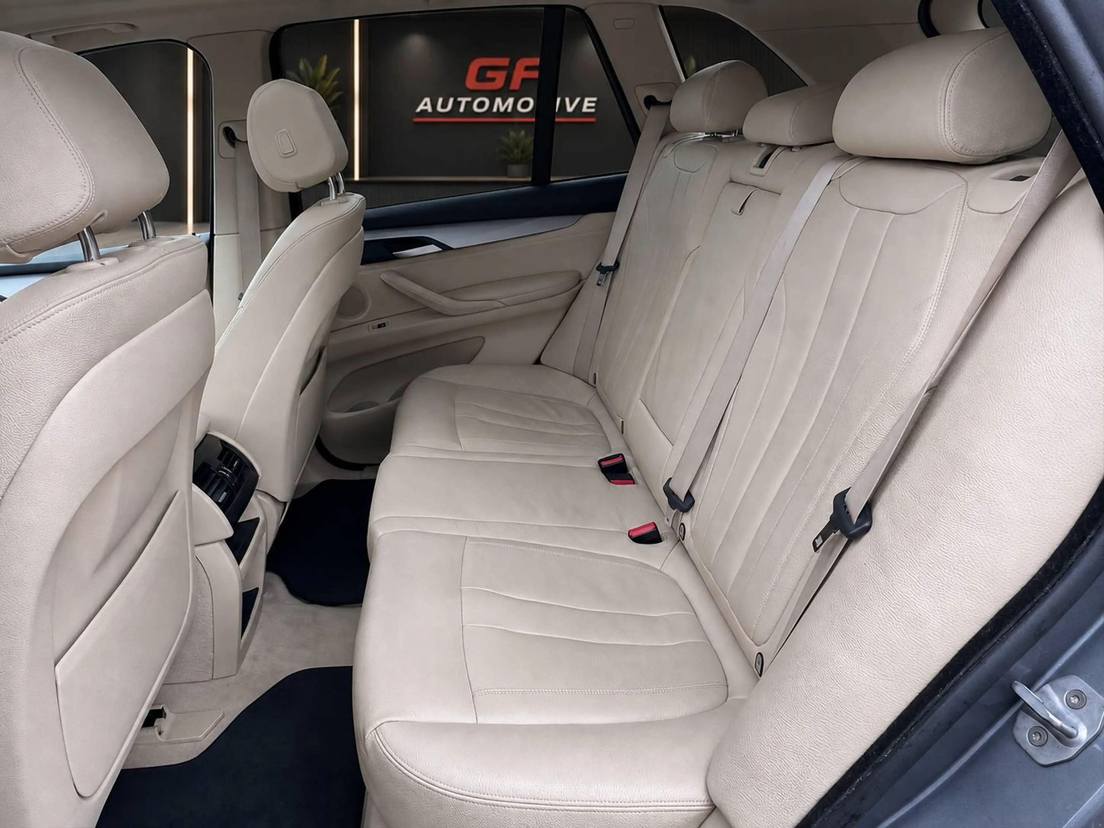 BMW X5 X5 2.0 dA sDrive25 — photo 9