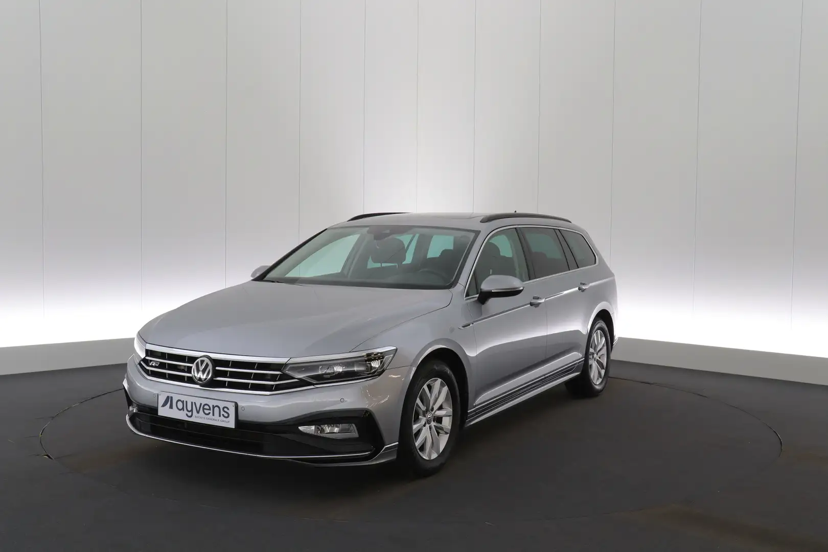 Volkswagen Passat Variant 2.0 TDi SCR Style Business R-Line LED GPS PDC CAM Argent - 1