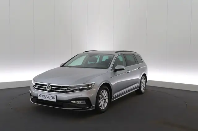 Volkswagen Passat Variant 2.0 TDi SCR Style Business R-Line LED GPS PDC CAM