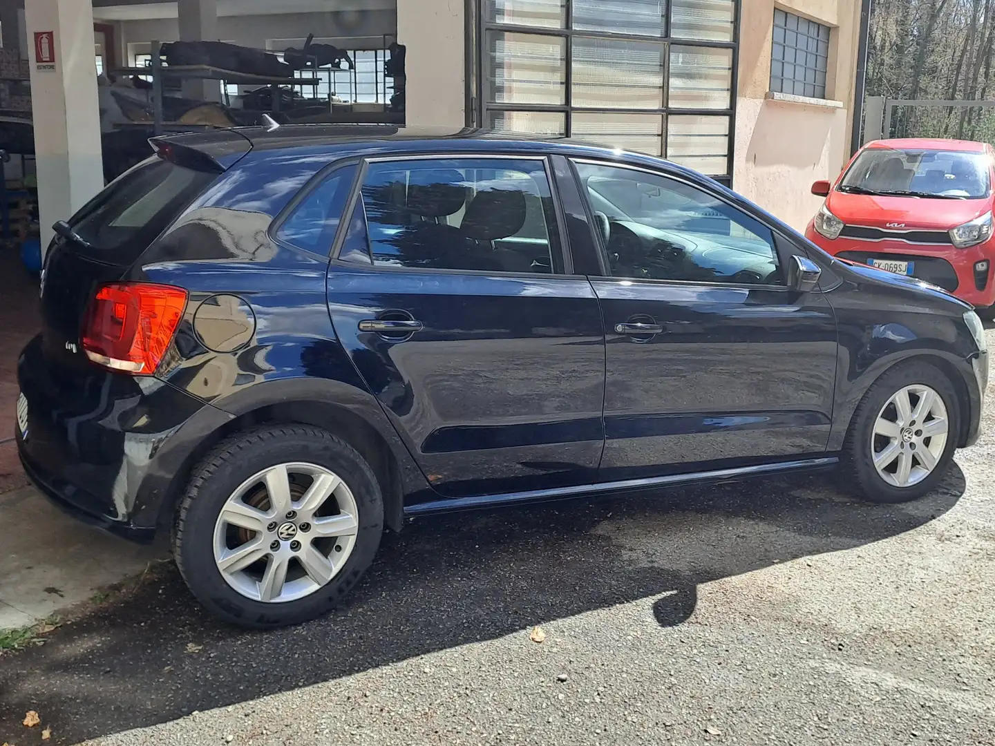 Volkswagen Polo 5p 1.2 tdi Comfortline Negro - 2