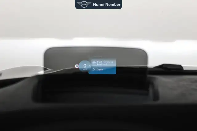 Mini Hatch view 10