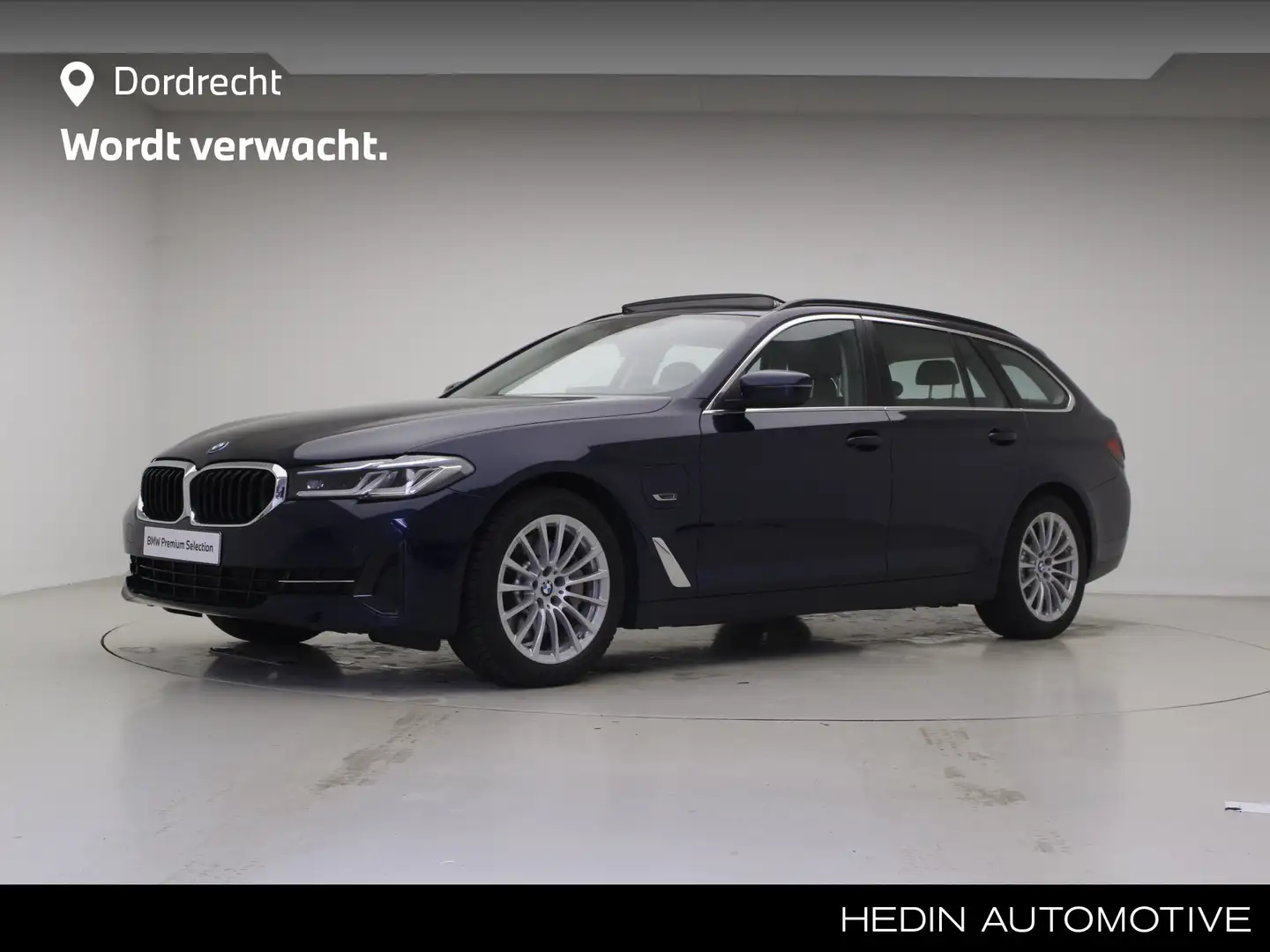 BMW 530 5-serie Touring 530e xDrive | Panorama | HiFi | La Blauw - 1