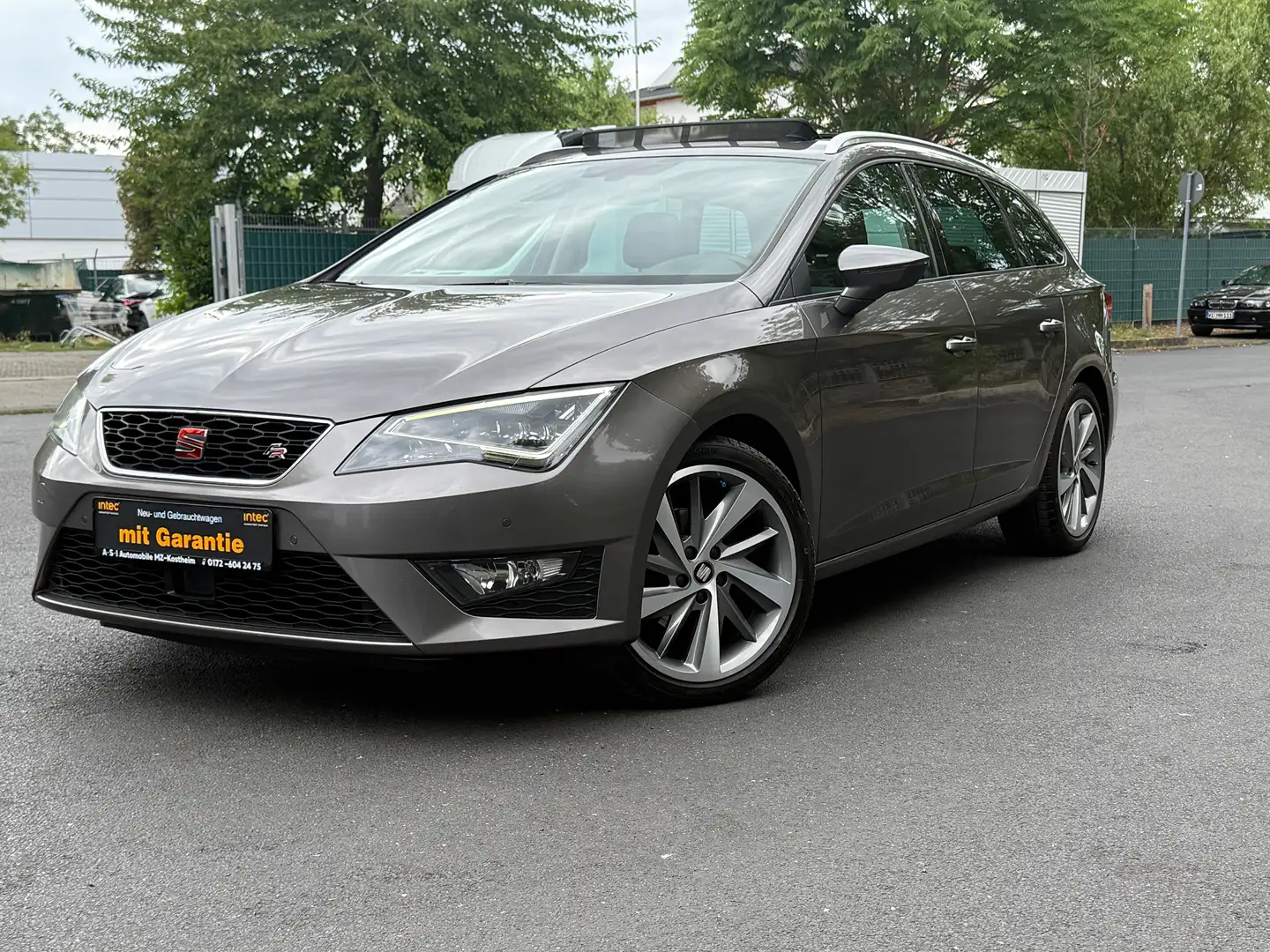 SEAT Leon FR Grau - 1