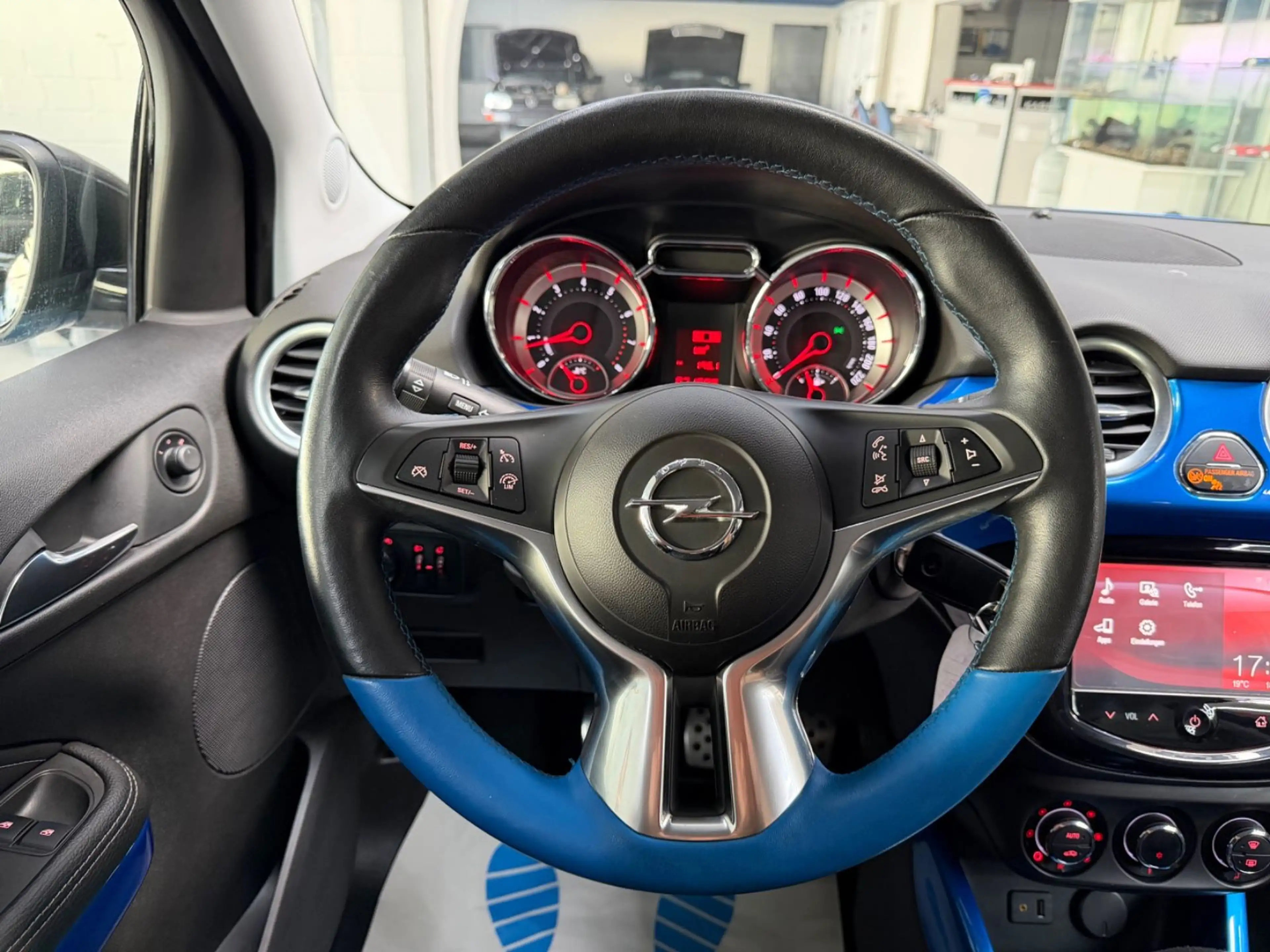 Opel Adam Slam 1.4 Sport Paket SHZ KLIMA SONDERMODELL — photo 15