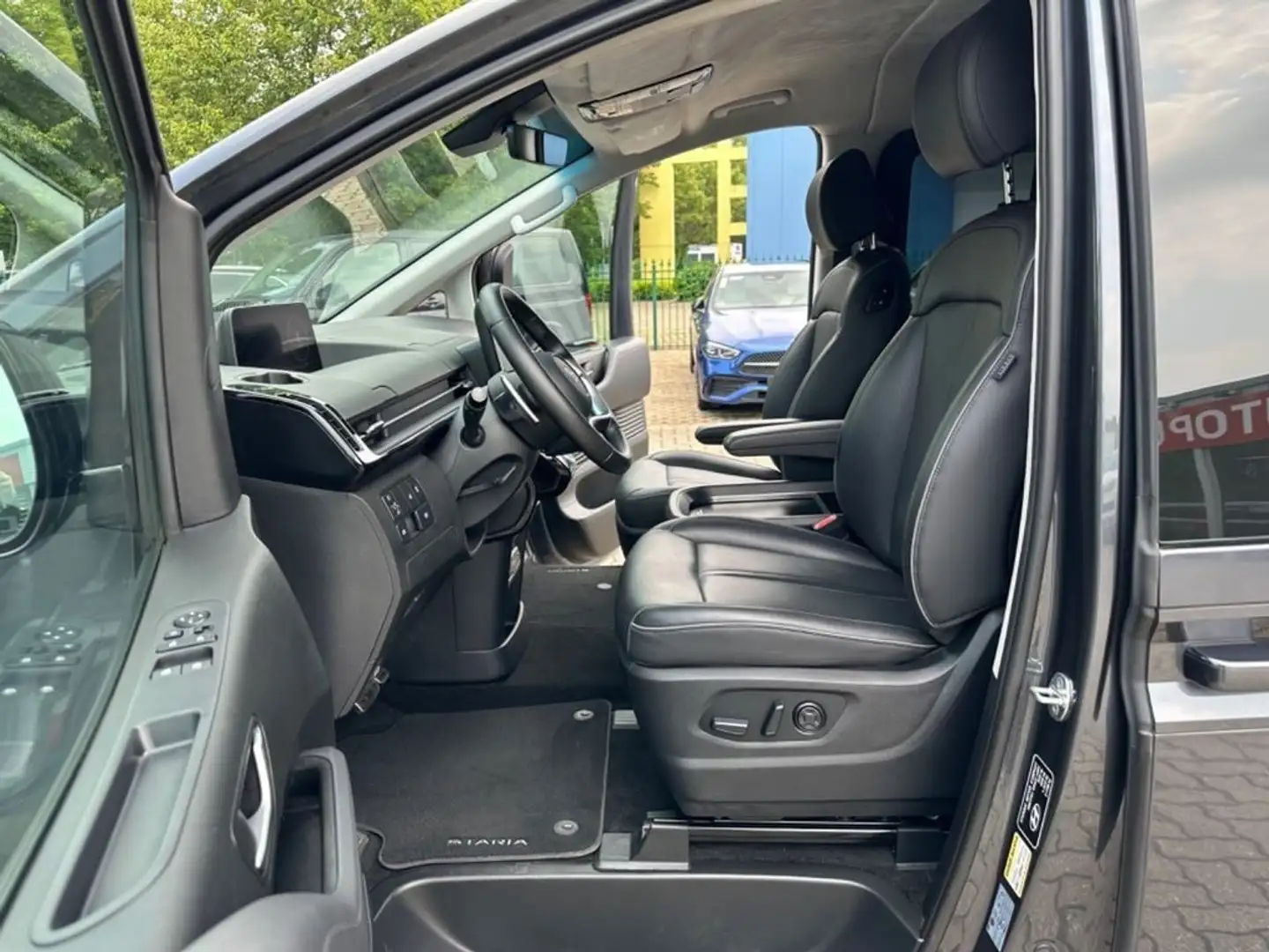 Hyundai STARIA 2.2 AT AWD 7 posti Signature Grigio - 1