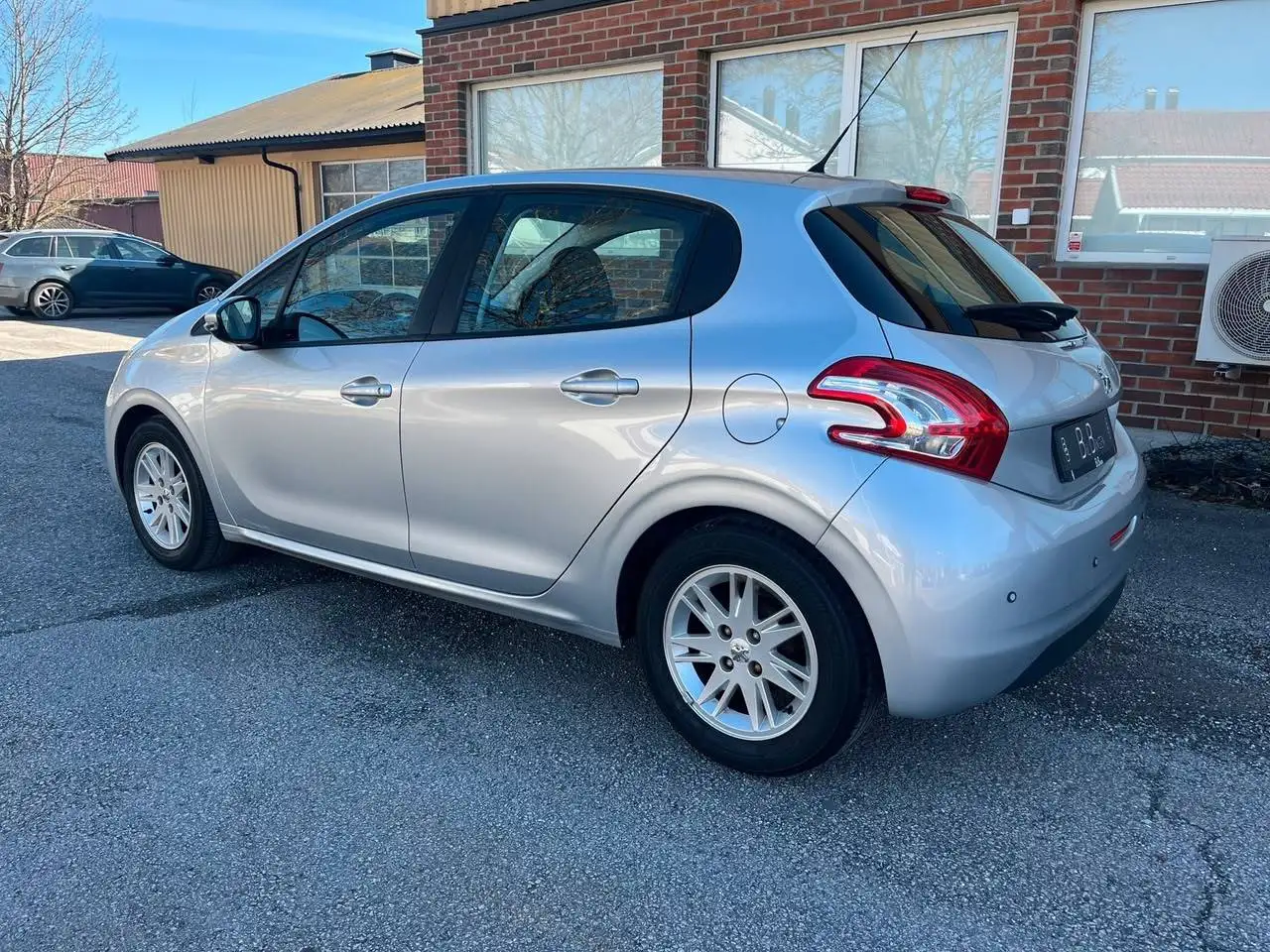 Peugeot 208 208 — photo 3