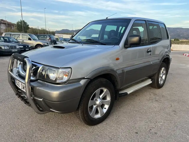 Nissan Terrano 2.7 TDI Sport