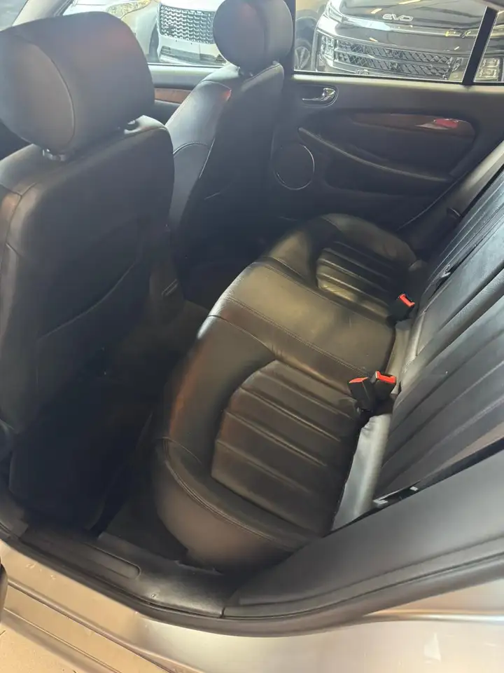 Jaguar X-Type Berlina 2.5 V6 Executive, foto 12