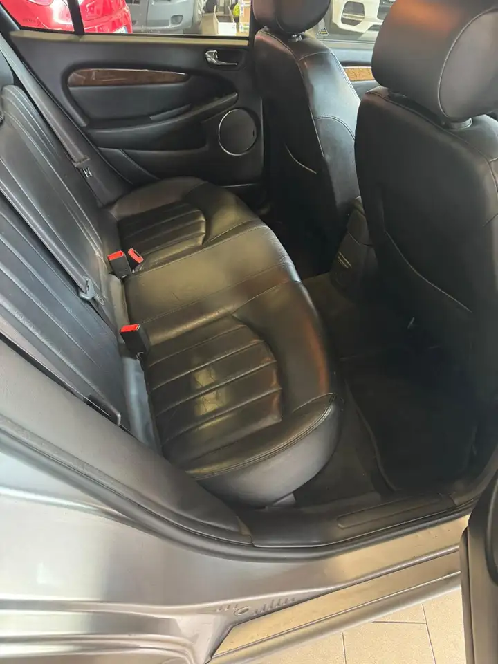 Jaguar X-Type Berlina 2.5 V6 Executive, foto 7