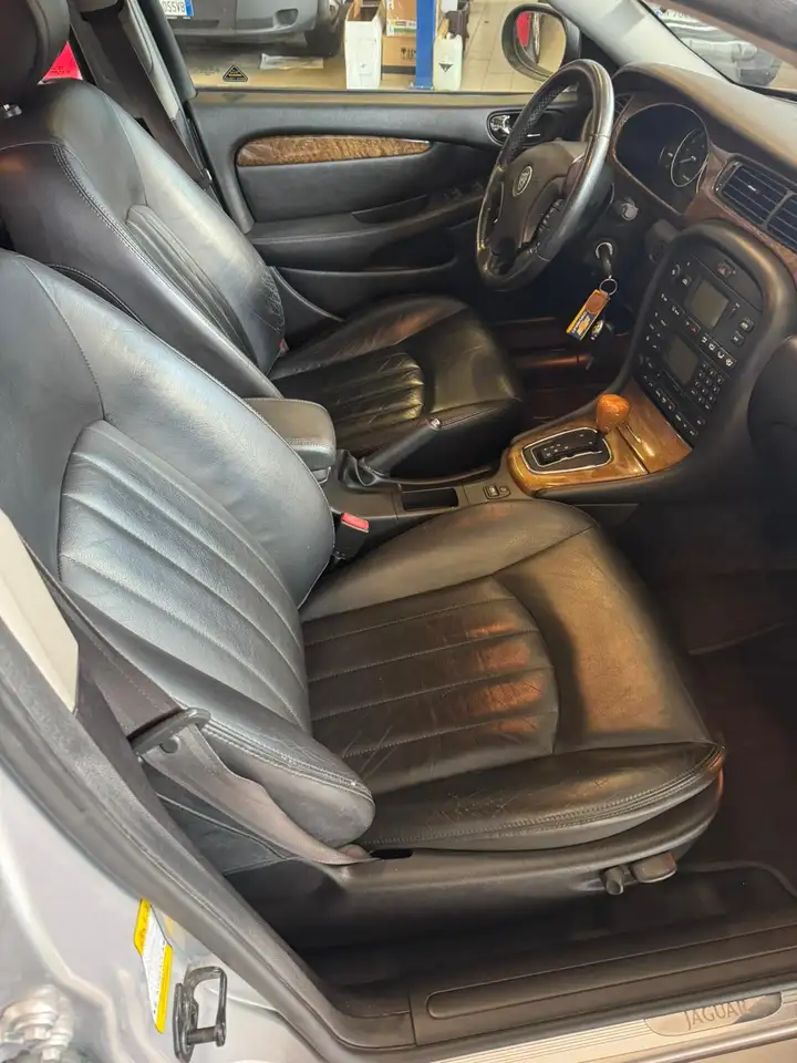 Jaguar X-Type Berlina 2.5 V6 Executive, foto 11