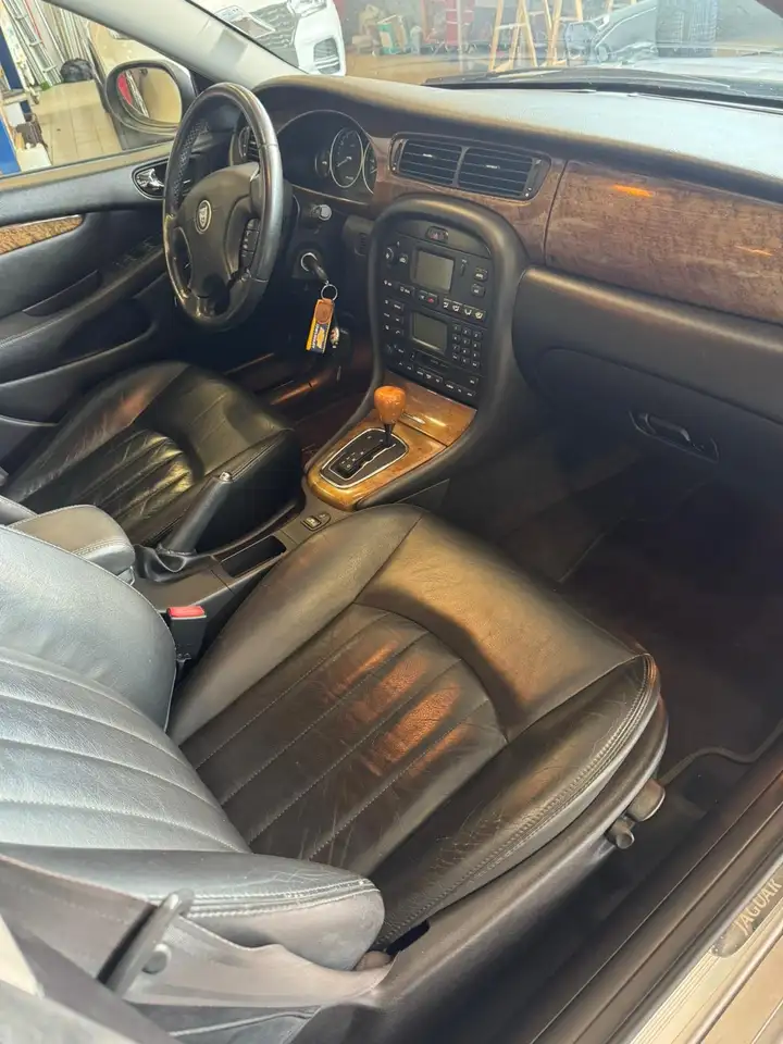 Jaguar X-Type Berlina 2.5 V6 Executive, foto 6