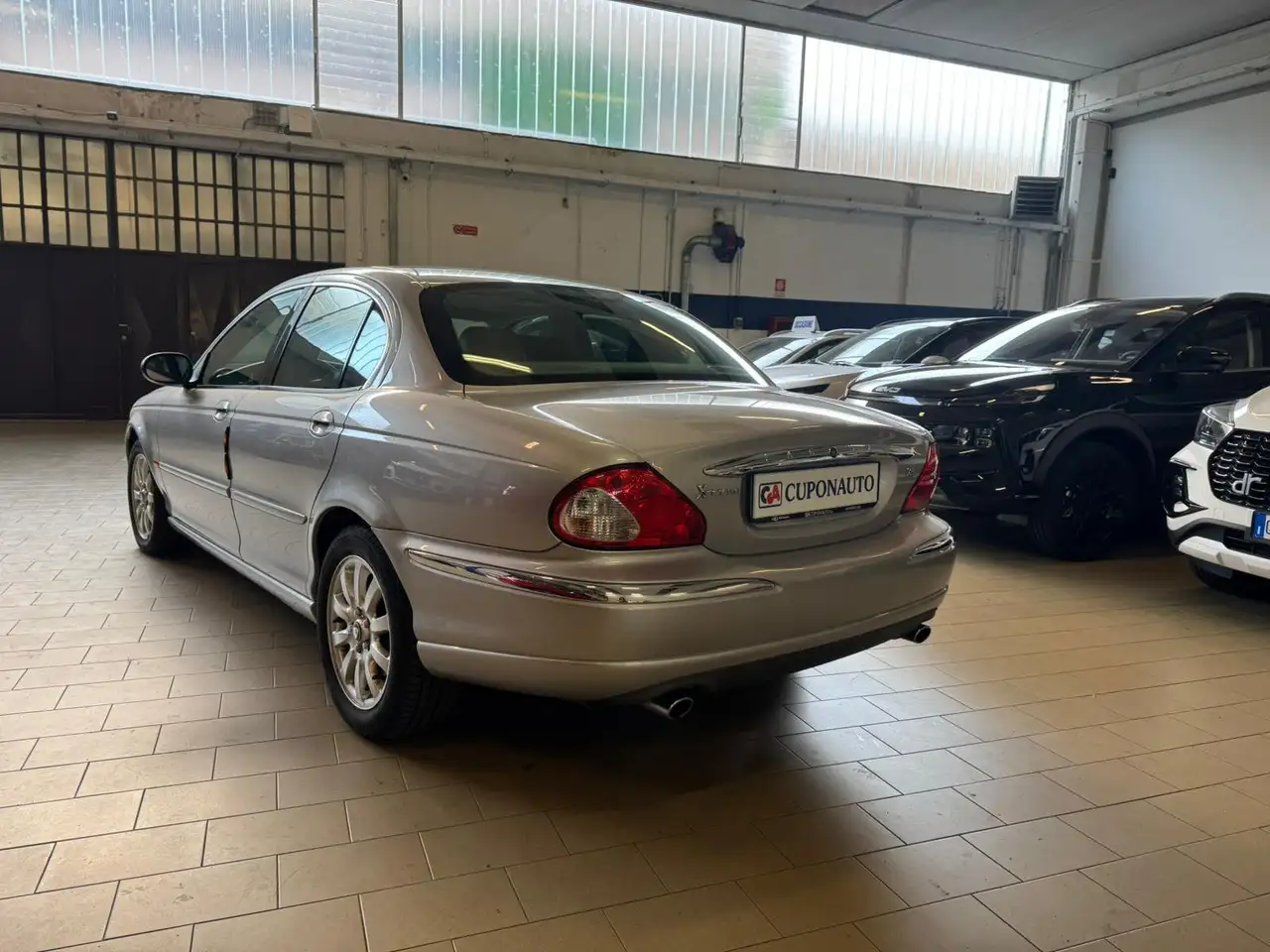 Jaguar X-Type Berlina 2.5 V6 Executive, foto 2