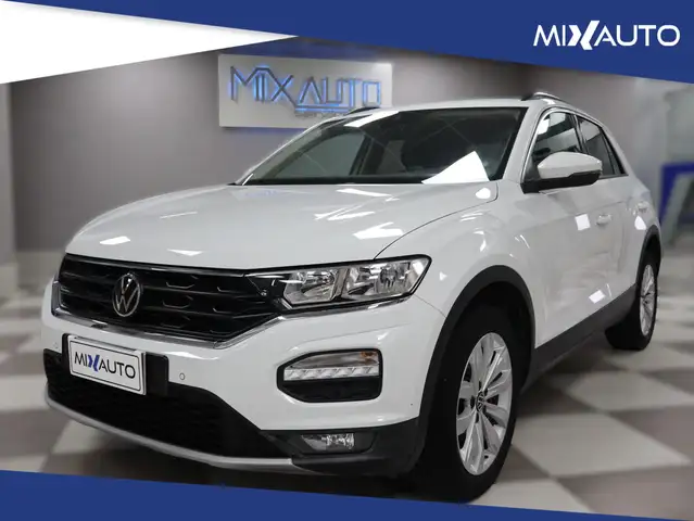 Volkswagen T-Roc view 8
