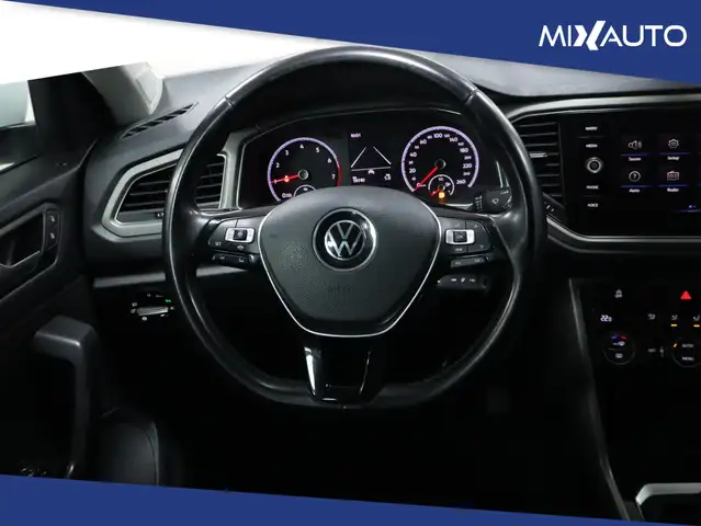Volkswagen T-Roc view 11