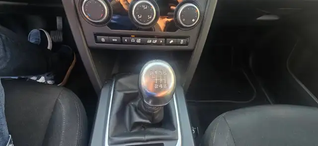 Land Rover Discovery Sport view 17