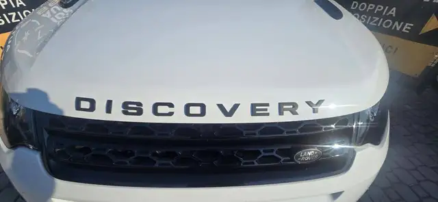 Land Rover Discovery Sport view 9